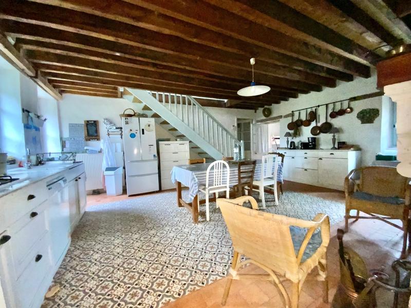 Maison - 220 m² - 9 pièces