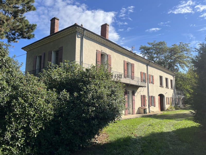 Bastide - 300 m² - 1 pièce