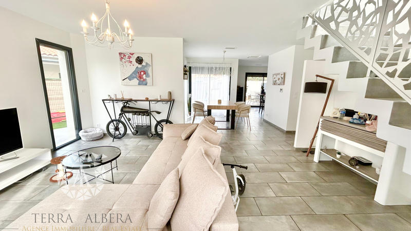 Maison - 111 m² - 4 pièces