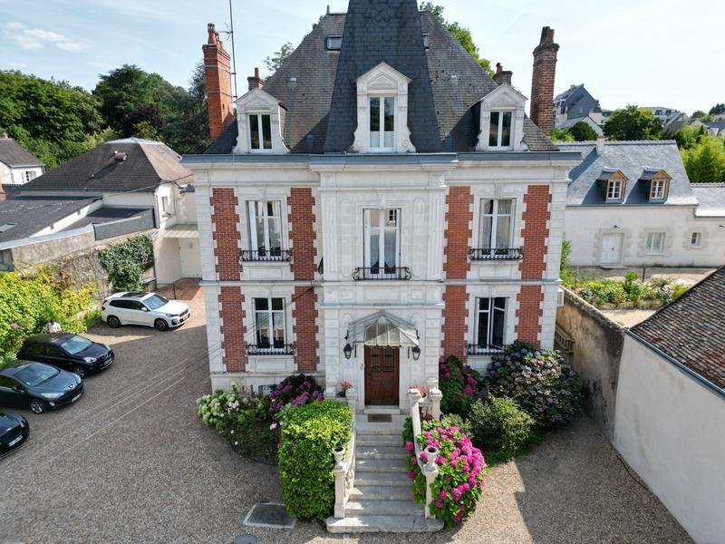 Château - 1 000 m² - 32 pièces