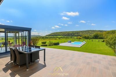 Maison - 275 m² - 8 pièces