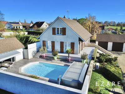 Maison - 180 m² - 6 pièces