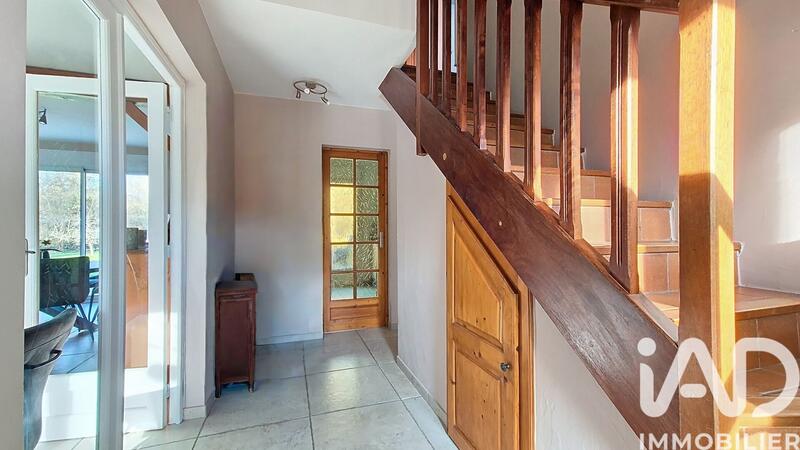 Maison - 210 m² - 7 pièces