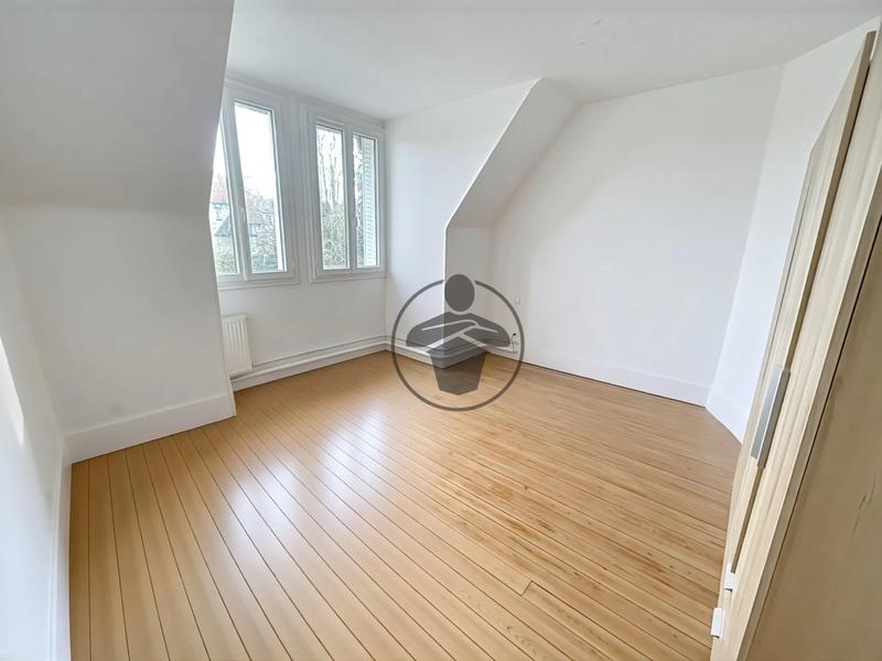 Maison - 165 m² - 6 pièces