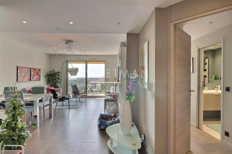 Appartement - 80 m² - 3 pièces