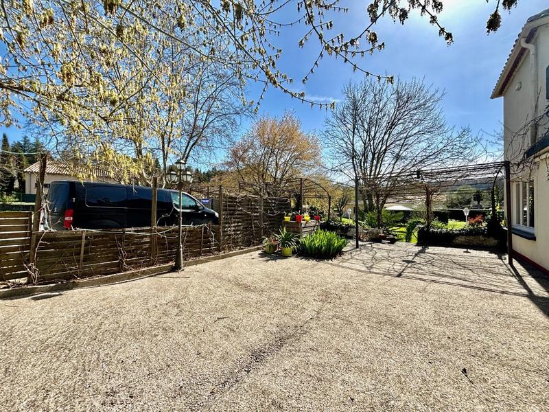 Fonds de commerce - 205 m²