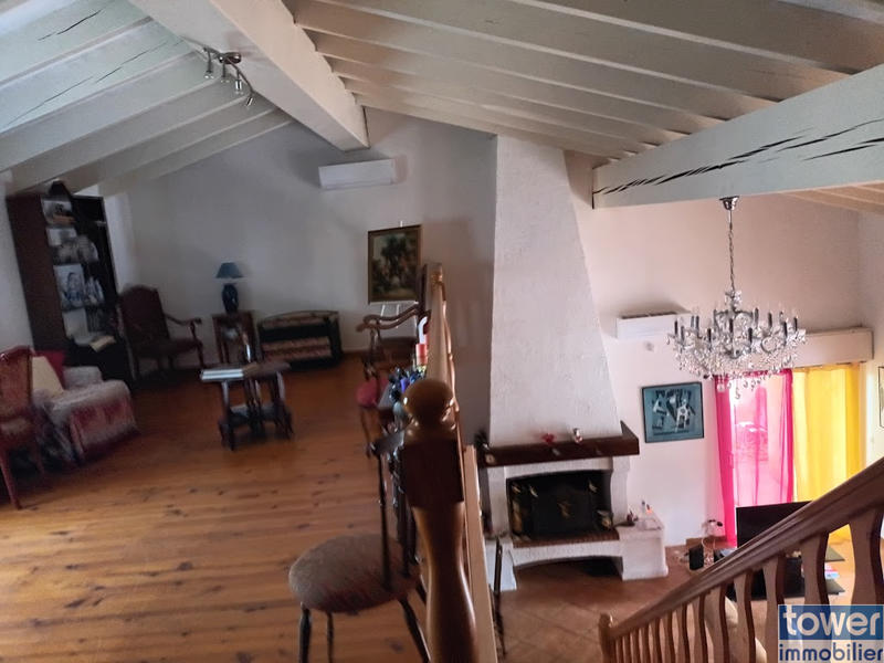 Villa - 215 m² - 7 pièces