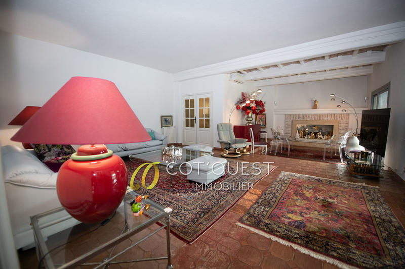 Maison en pierre - 297 m² - 8 pièces