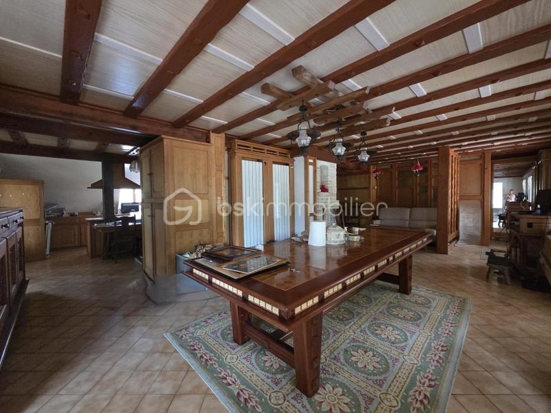 Maison traditionnelle - 167 m² - 4 pièces