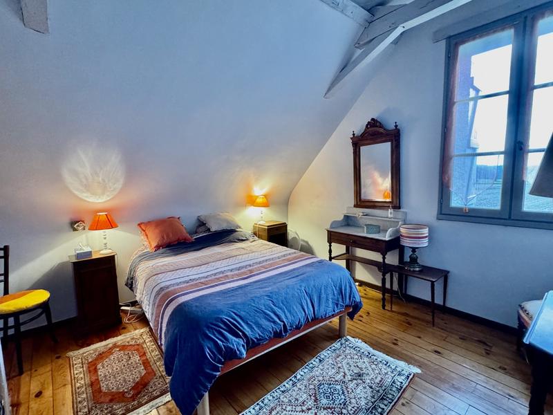 Maison - 218 m² - 7 pièces