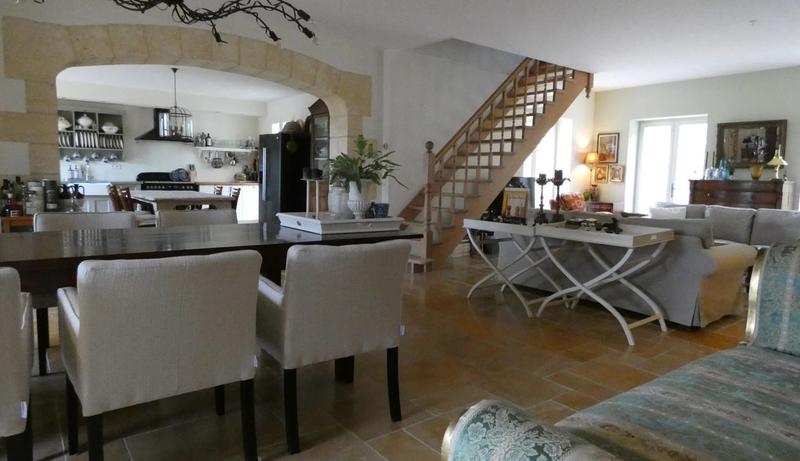 Maison - 420 m² - 10 pièces