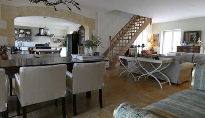 Maison - 420 m² - 10 pièces