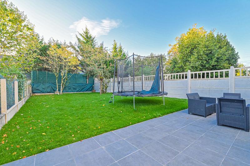 Maison contemporaine - 199 m² - 6 pièces