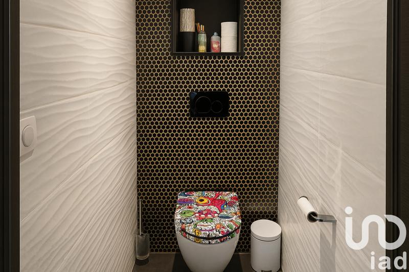 Maison - 250 m² - 8 pièces