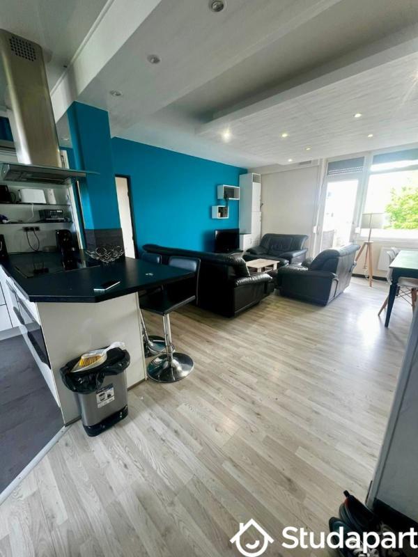 Chambre - 9 m² - 1 pièce