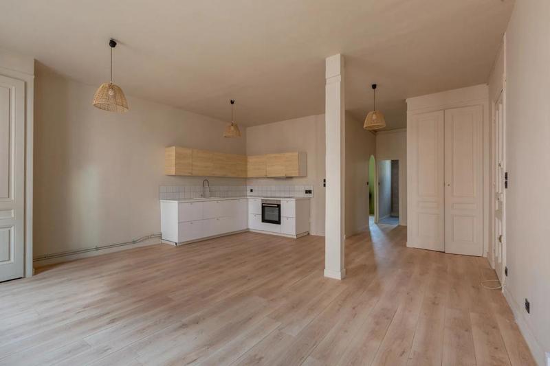 Appartement - 60 m² - 2 pièces