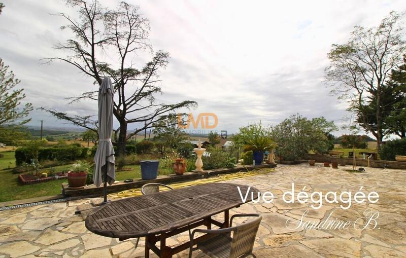 Maison - 275 m² - 8 pièces