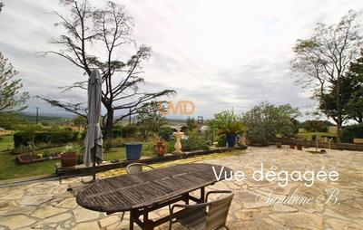 Maison - 275 m² - 8 pièces