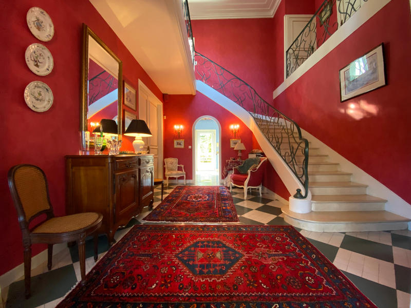 Maison - 210 m² - 7 pièces