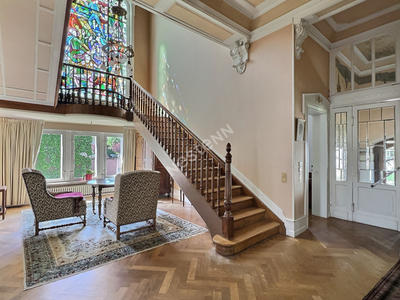 Maison - 258 m² - 8 pièces