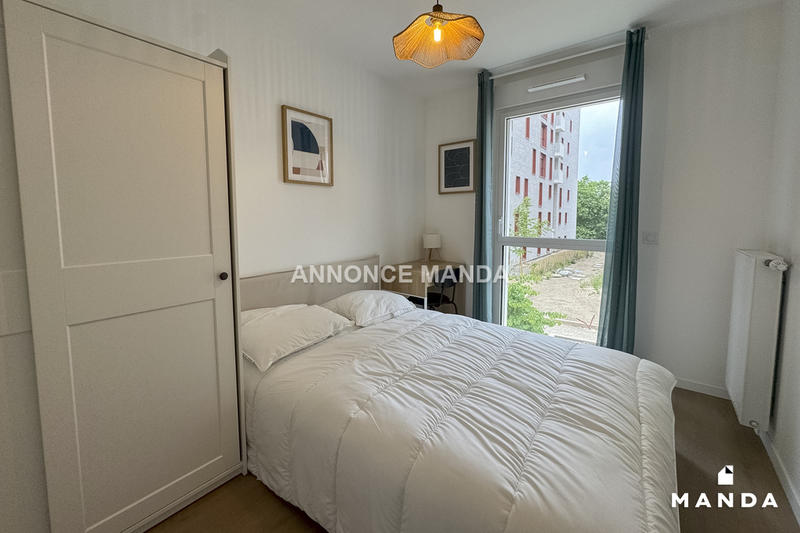 Chambre - 12 m² - 5 pièces