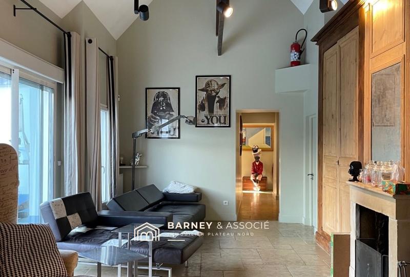 Maison - 350 m² - 8 pièces