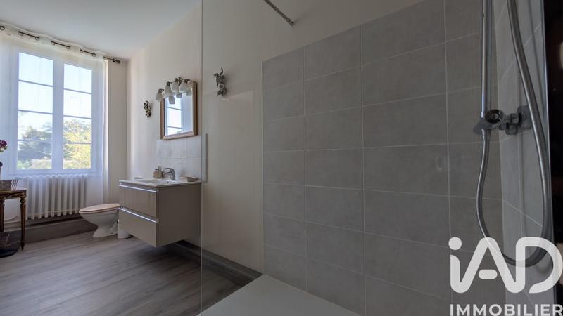 Maison - 250 m² - 9 pièces