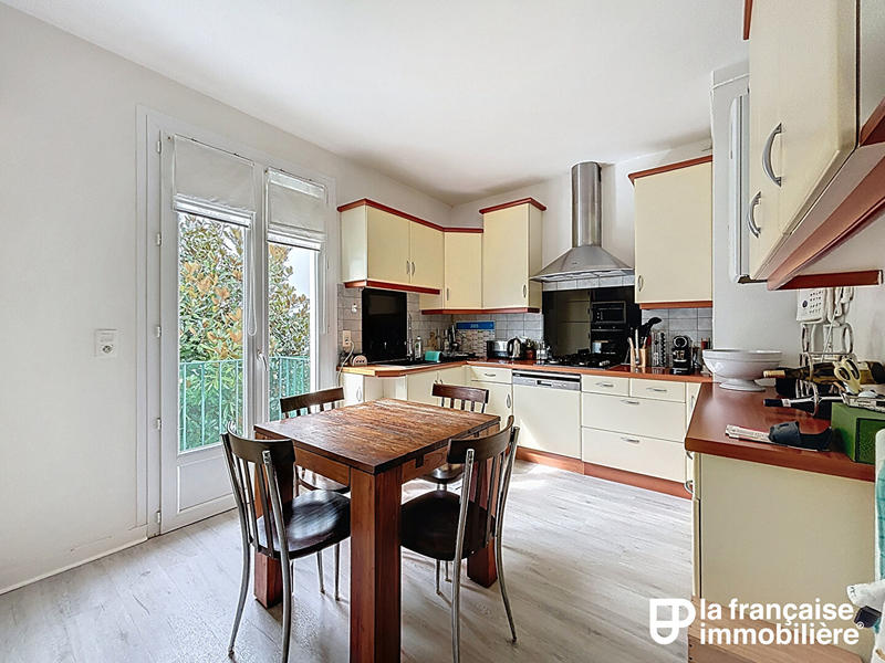 Appartement - 134 m² - 6 pièces