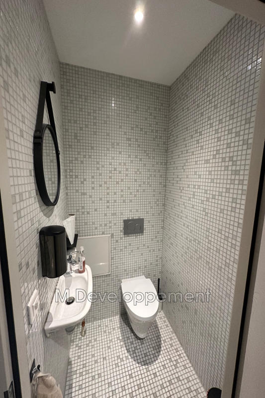 Local commercial - 105 m²