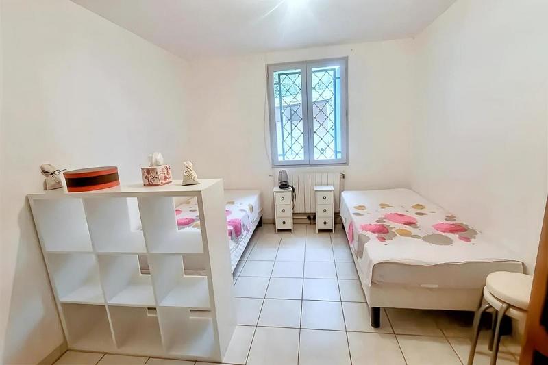 Villa - 90 m² - 4 pièces