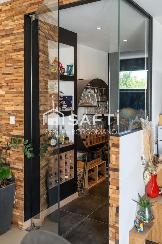 Maison - 165 m² - 6 pièces