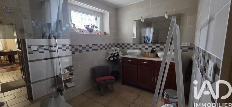 Maison - 232 m² - 9 pièces