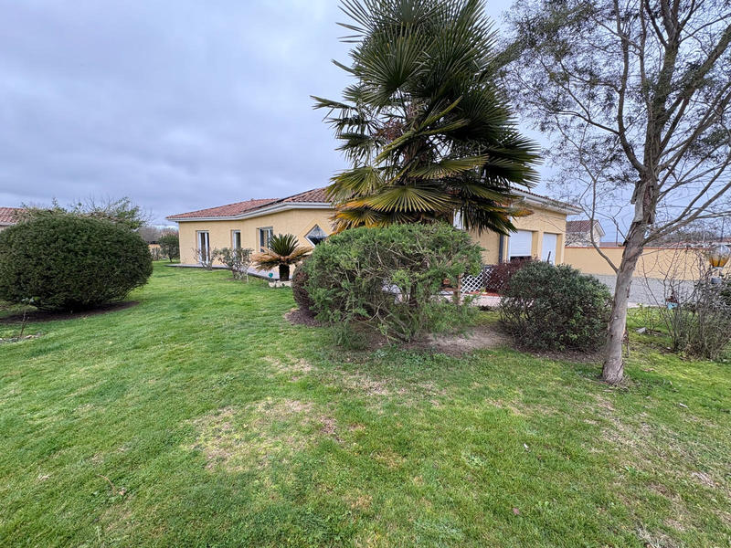 Maison - 99 m² - 4 pièces