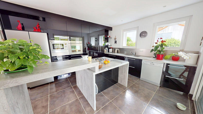 Maison - 144 m² - 4 pièces