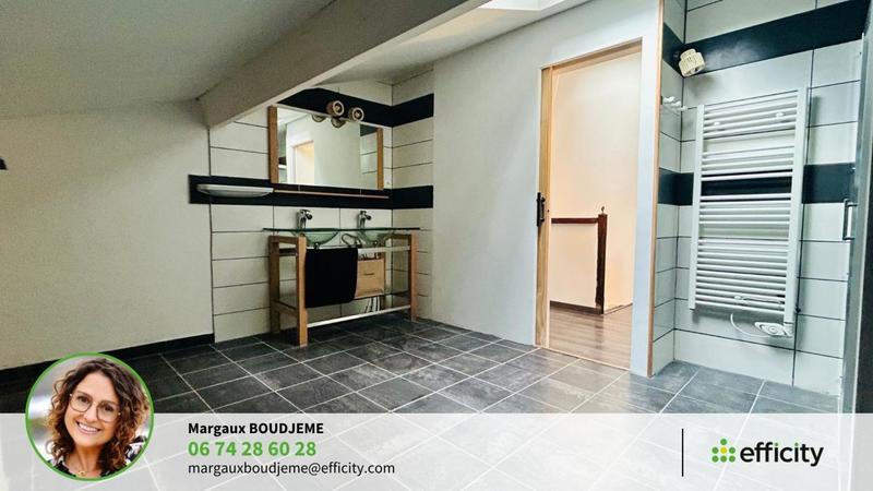 Maison - 220 m² - 7 pièces