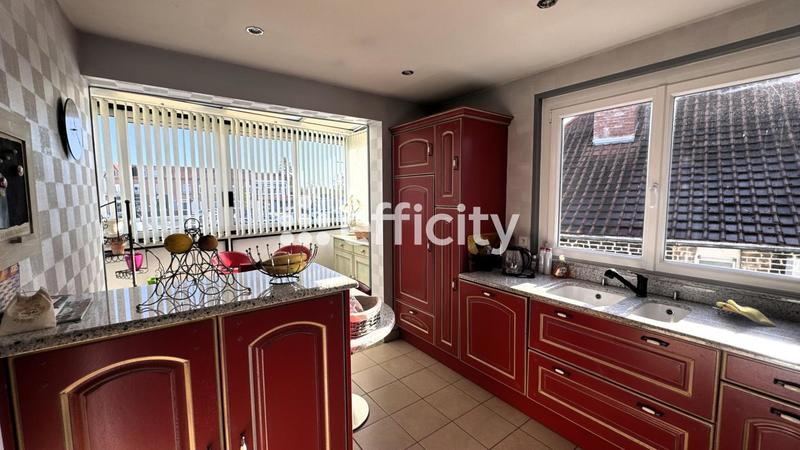 Maison - 255 m² - 7 pièces