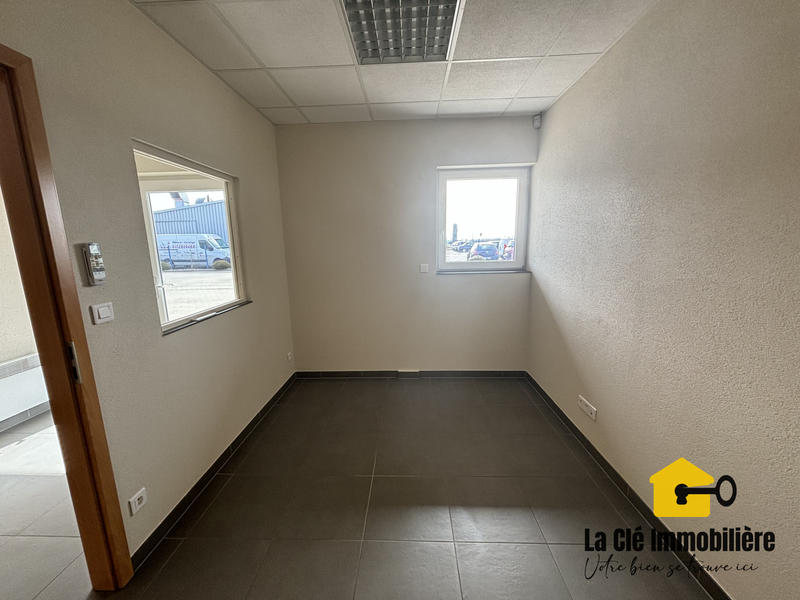Local commercial - 399 m² - 7 pièces