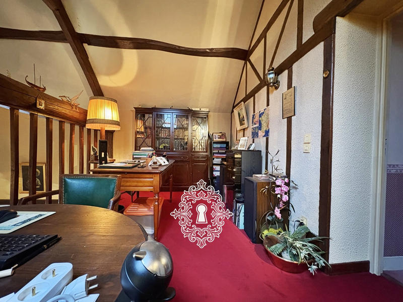 Maison - 195 m² - 5 pièces