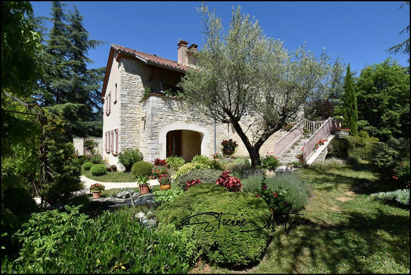 Maison - 156 m² - 7 pièces