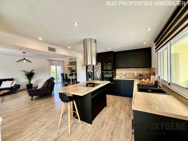 Villa - 223 m² - 7 pièces