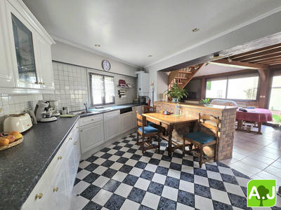 Maison - 137 m² - 5 pièces