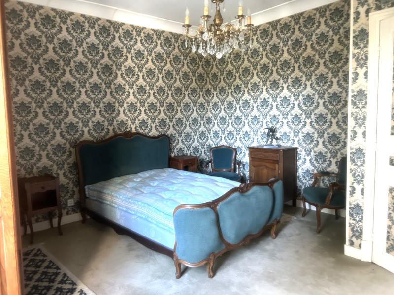 Maison - 227 m² - 7 pièces