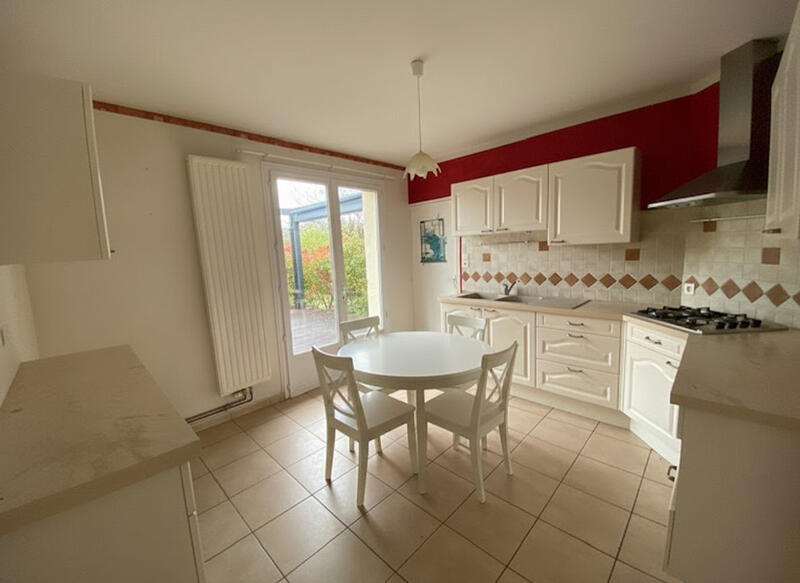 Maison - 99 m² - 5 pièces