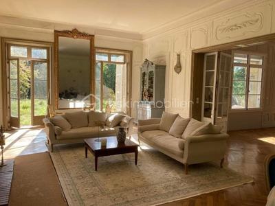 Château - 457 m² - 15 pièces