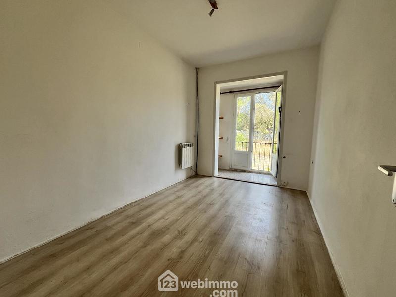 Maison - 181 m² - 9 pièces