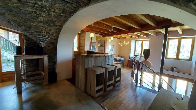 Maison - 422 m² - 20 pièces