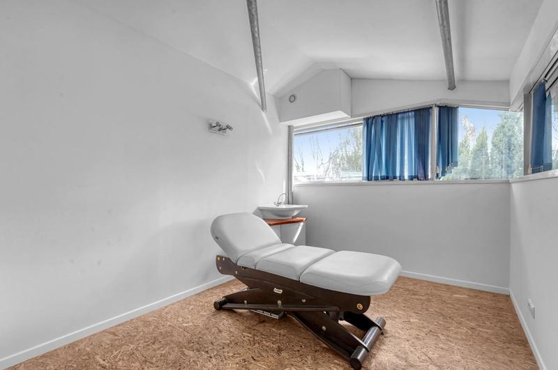 Maison - 233 m² - 9 pièces