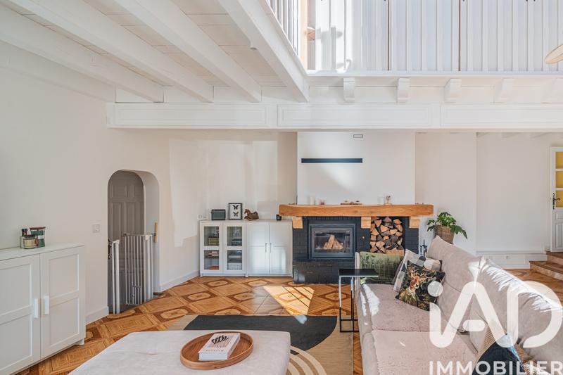 Maison - 234 m² - 5 pièces