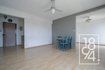 Appartement - 94 m² - 5 pièces