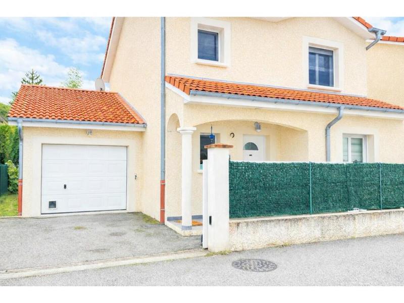 Maison - 95 m² - 4 pièces